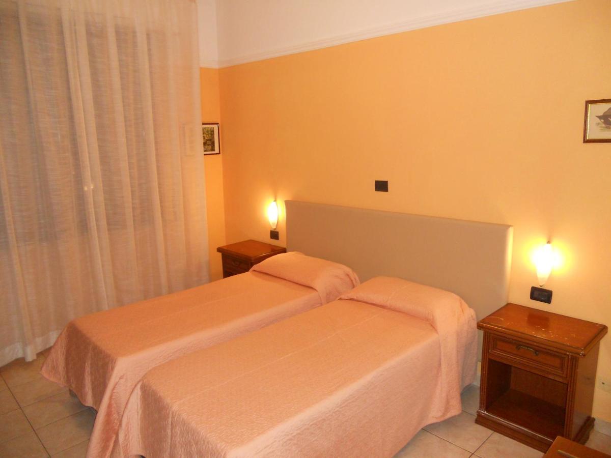מונטה קטיני טרמה Hotel Salus מראה חיצוני תמונה