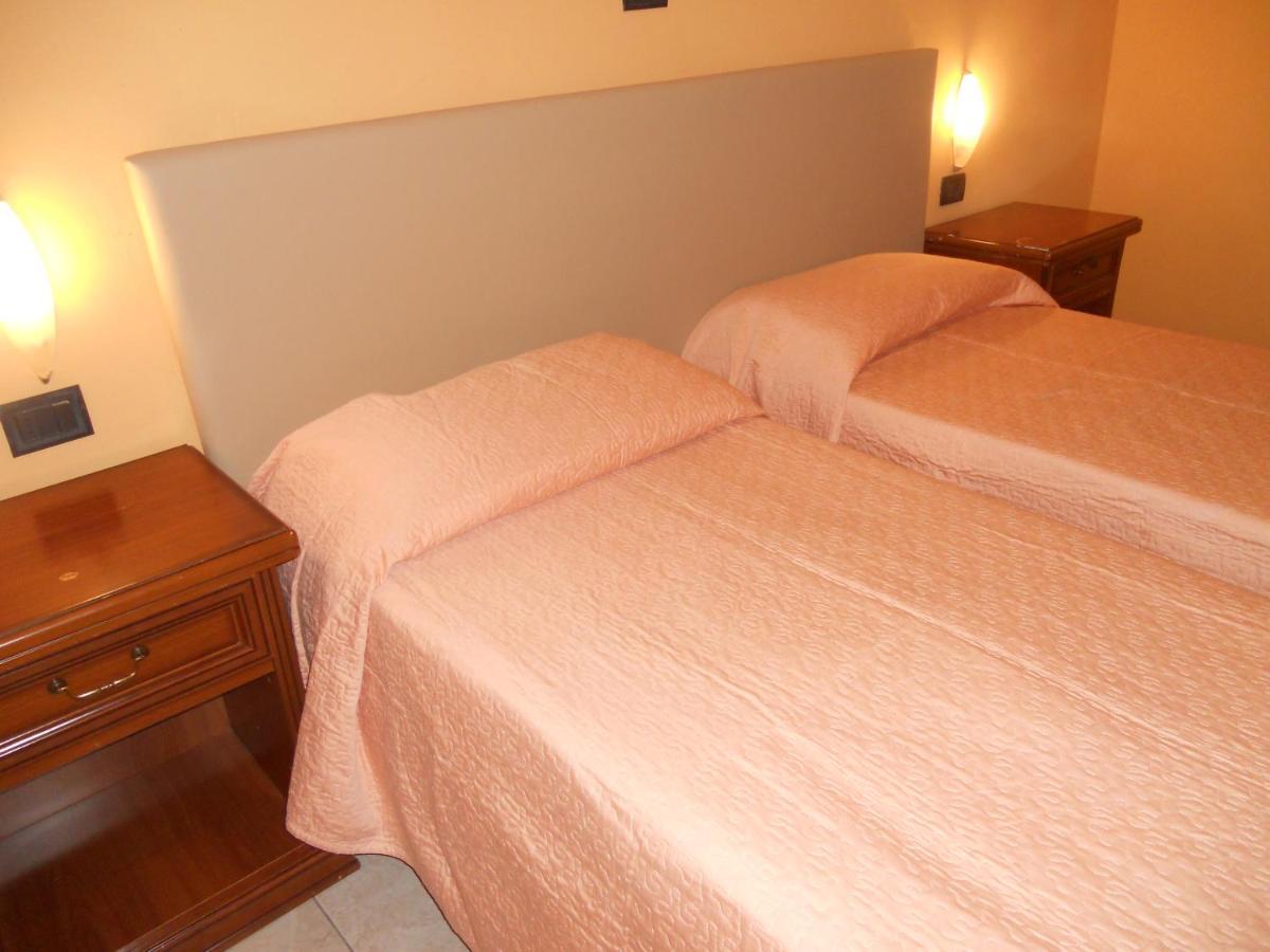 מונטה קטיני טרמה Hotel Salus מראה חיצוני תמונה