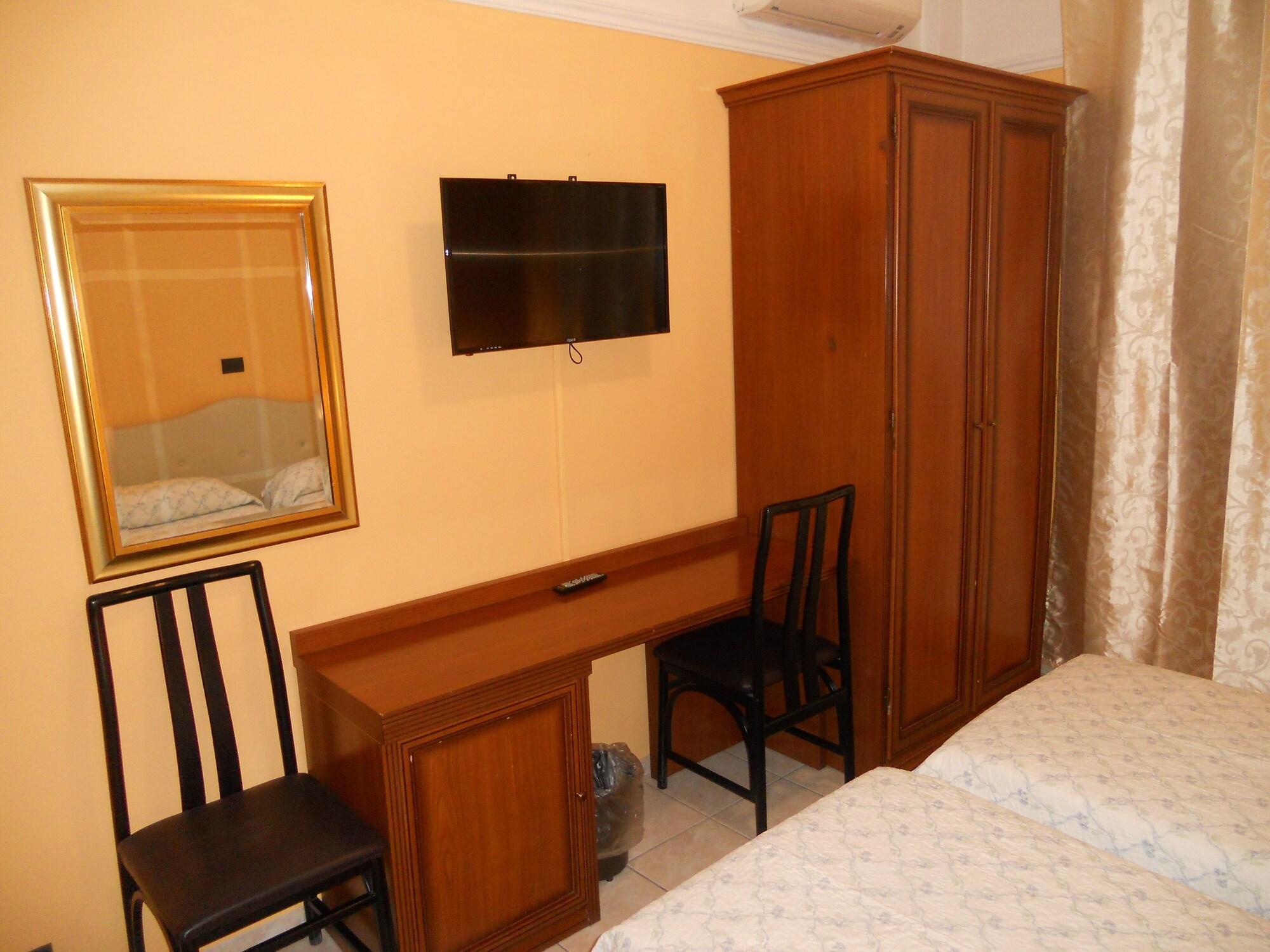 מונטה קטיני טרמה Hotel Salus מראה חיצוני תמונה
