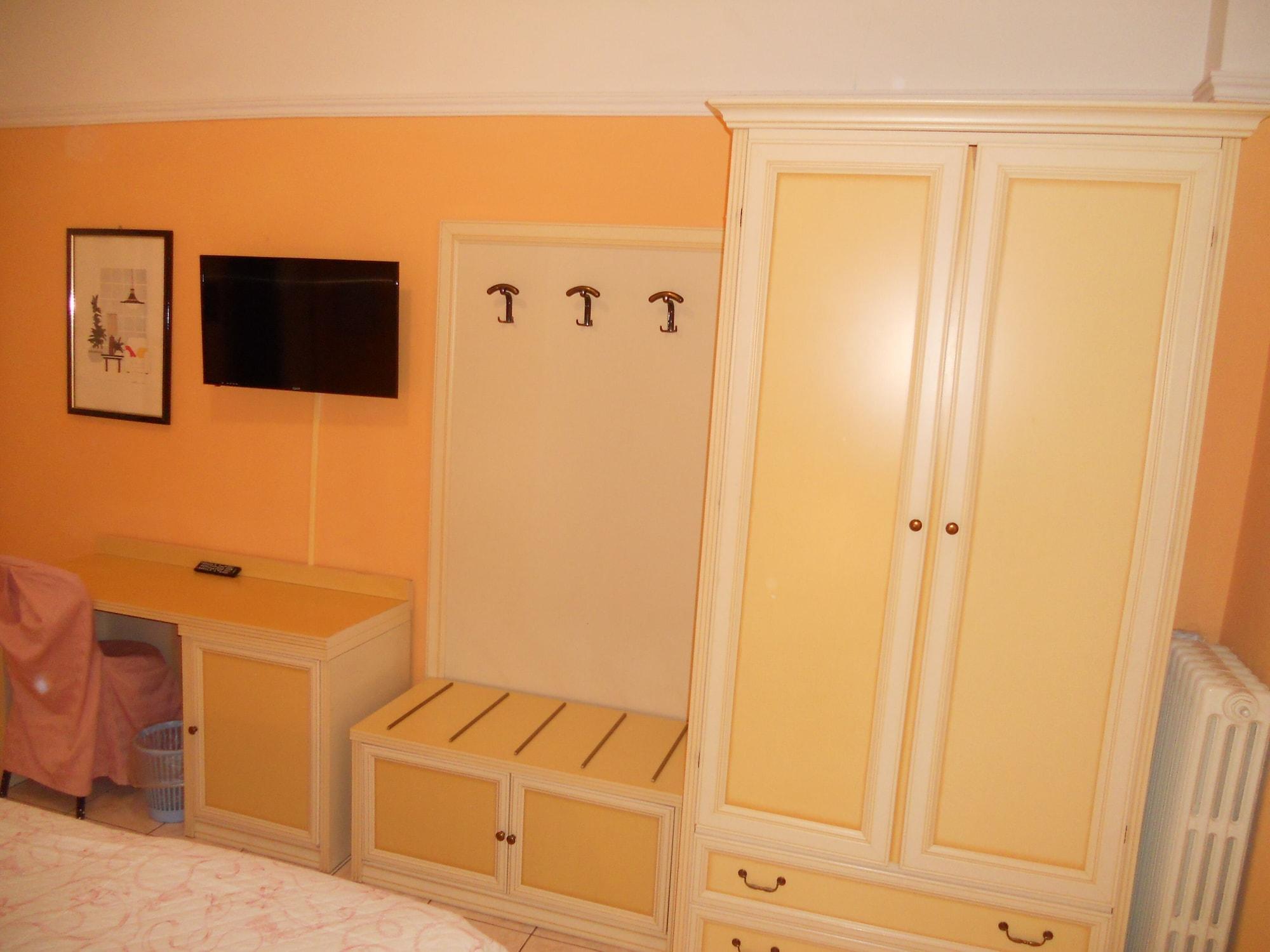 מונטה קטיני טרמה Hotel Salus מראה חיצוני תמונה