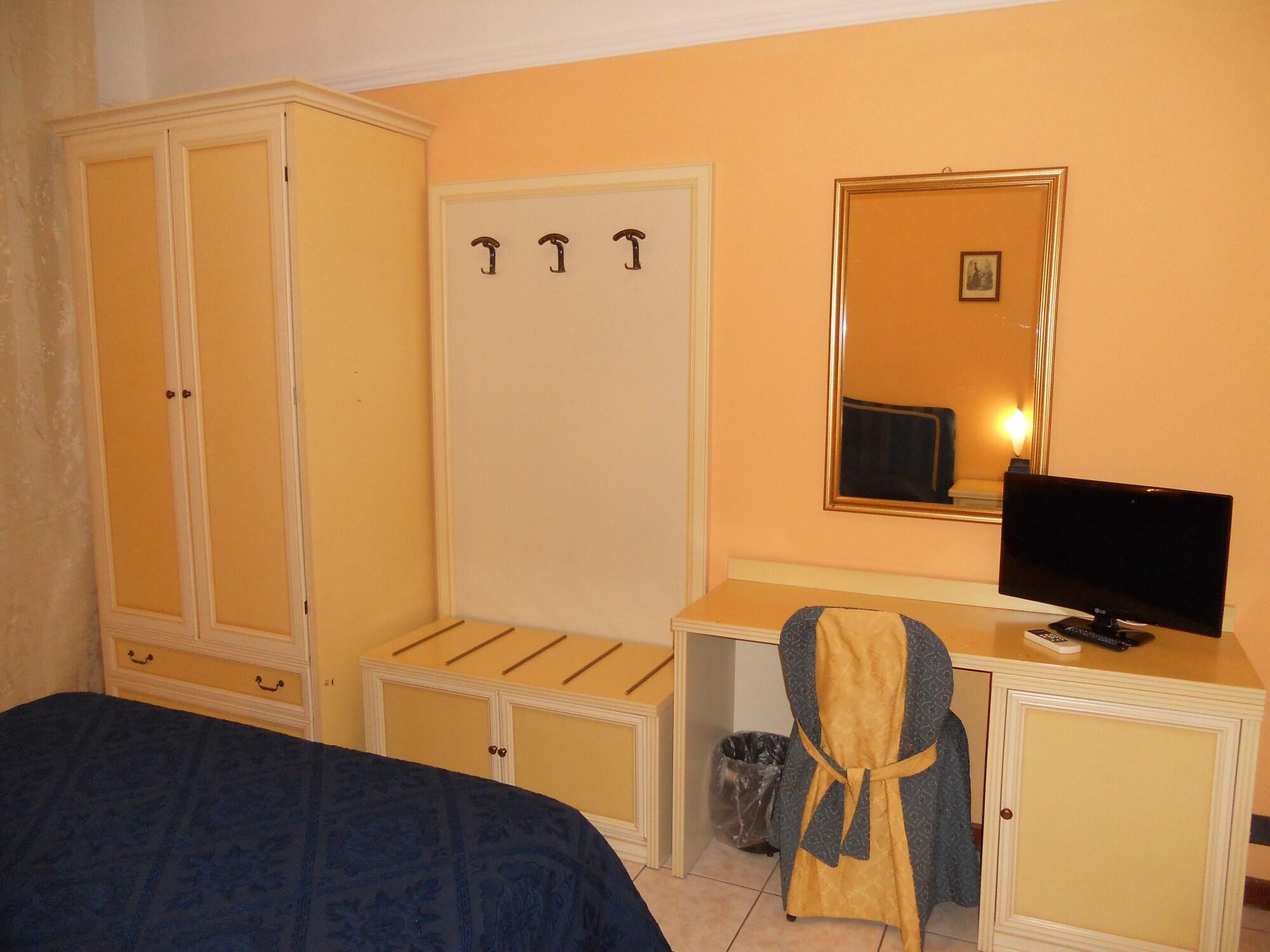 מונטה קטיני טרמה Hotel Salus מראה חיצוני תמונה