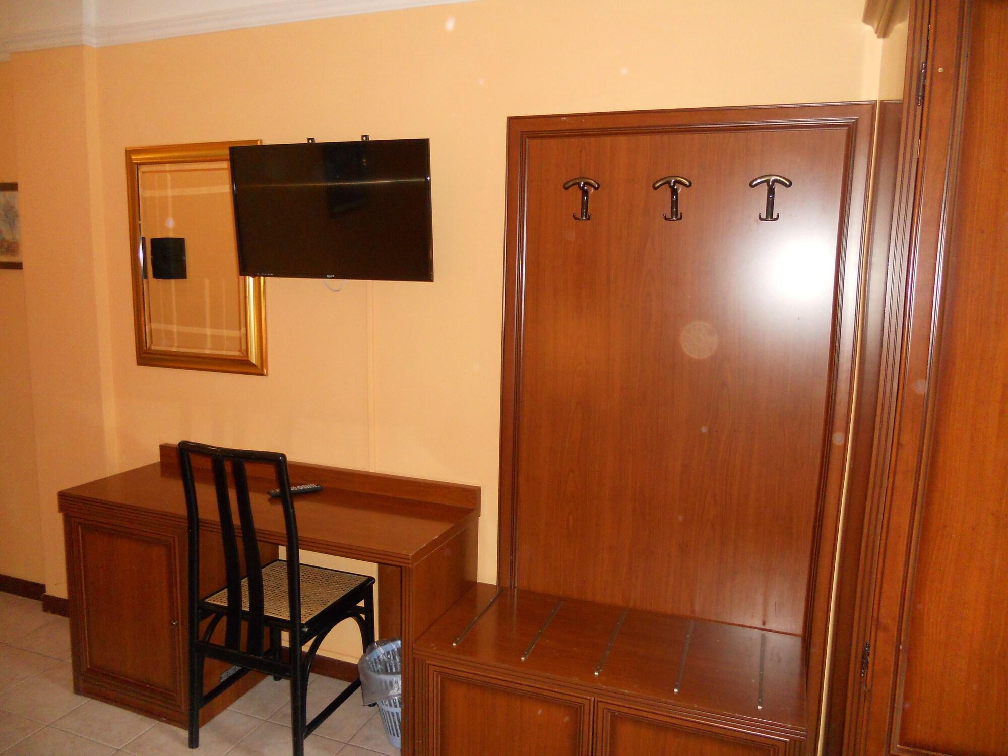 מונטה קטיני טרמה Hotel Salus מראה חיצוני תמונה